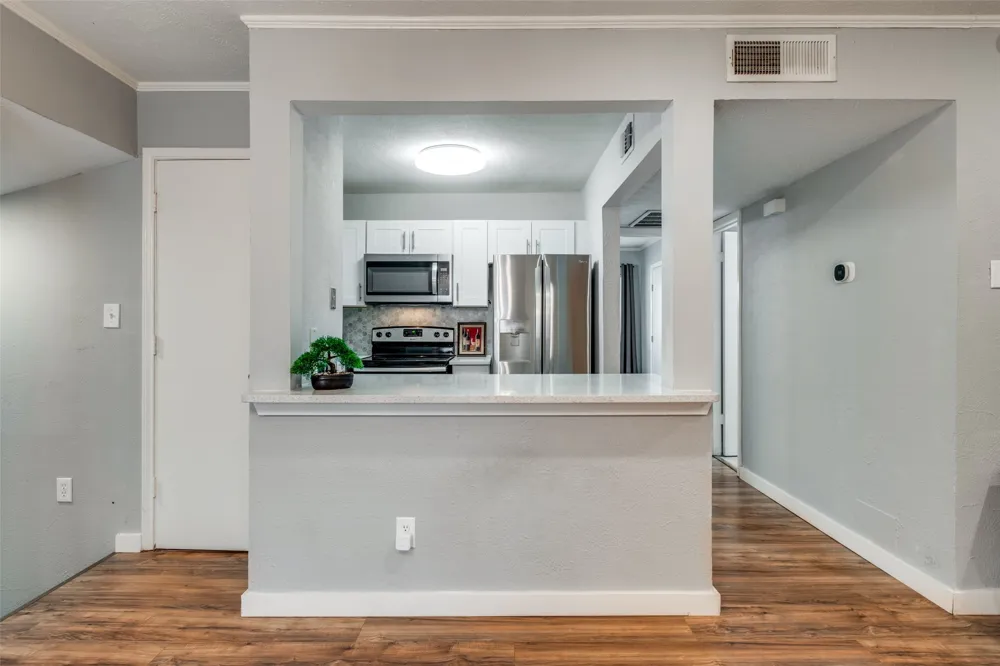 4317 Hartford Street #214 Dallas, TX 75219