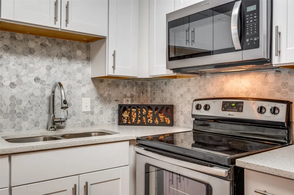 4317 Hartford Street #214 Dallas, TX 75219