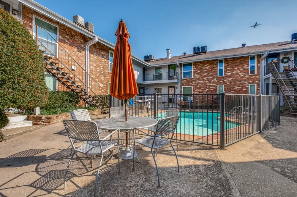 4317 Hartford Street #214 Dallas, TX 75219