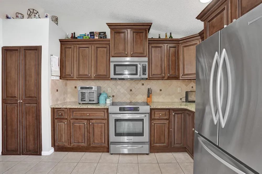 7572 Parkside Lane Margate, FL 33063