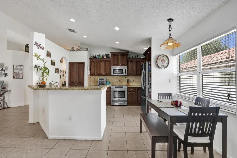 7572 Parkside Lane Margate, FL 33063