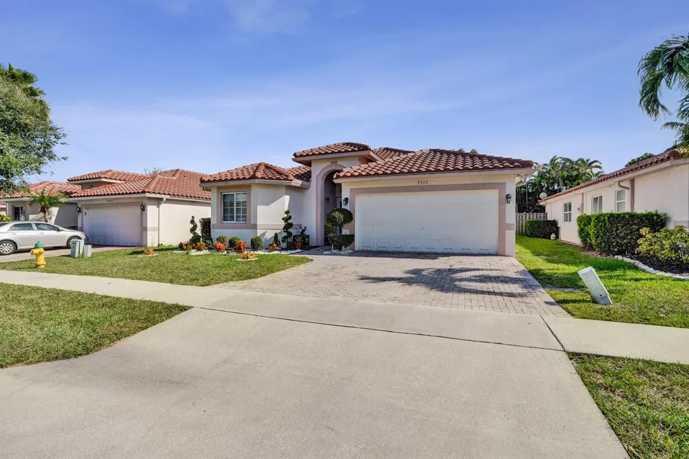 7572 Parkside Lane Margate, FL 33063