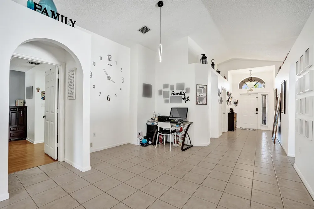 7572 Parkside Lane Margate, FL 33063