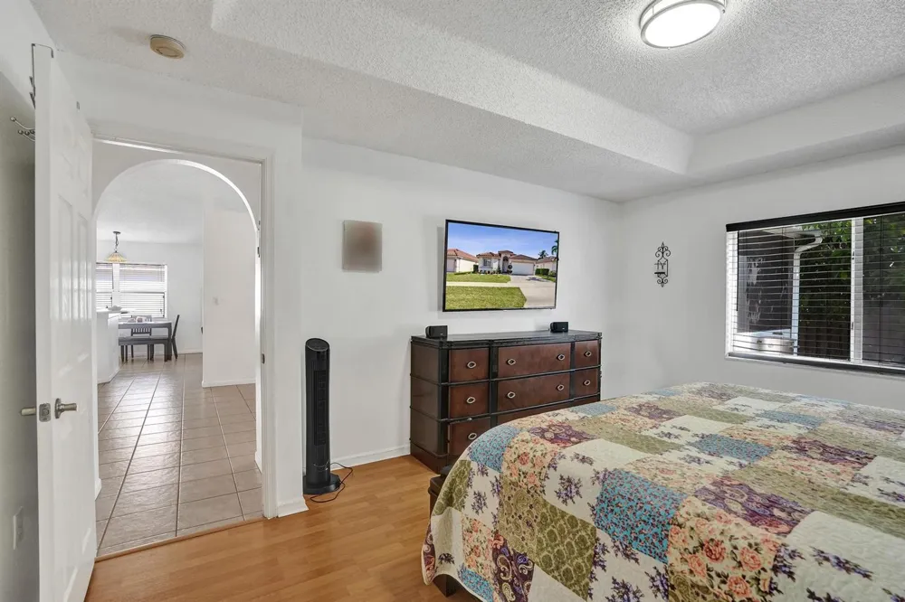 7572 Parkside Lane Margate, FL 33063