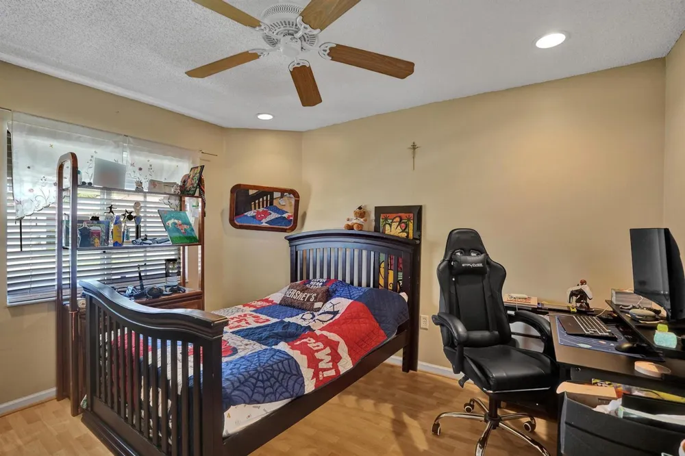 7572 Parkside Lane Margate, FL 33063