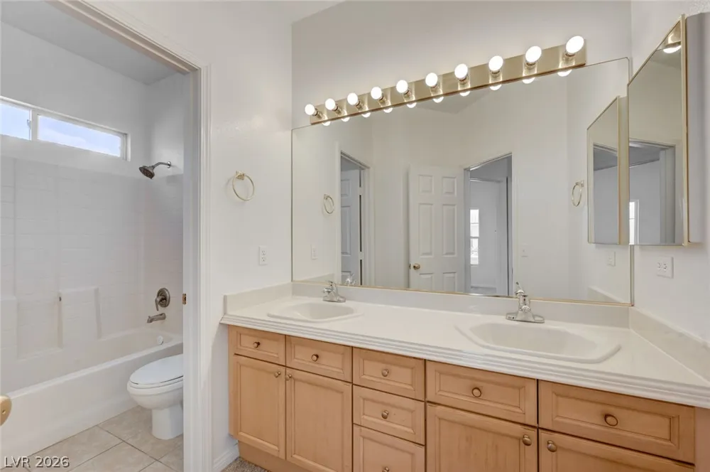 8403 Opulent Avenue Las Vegas, NV 89147