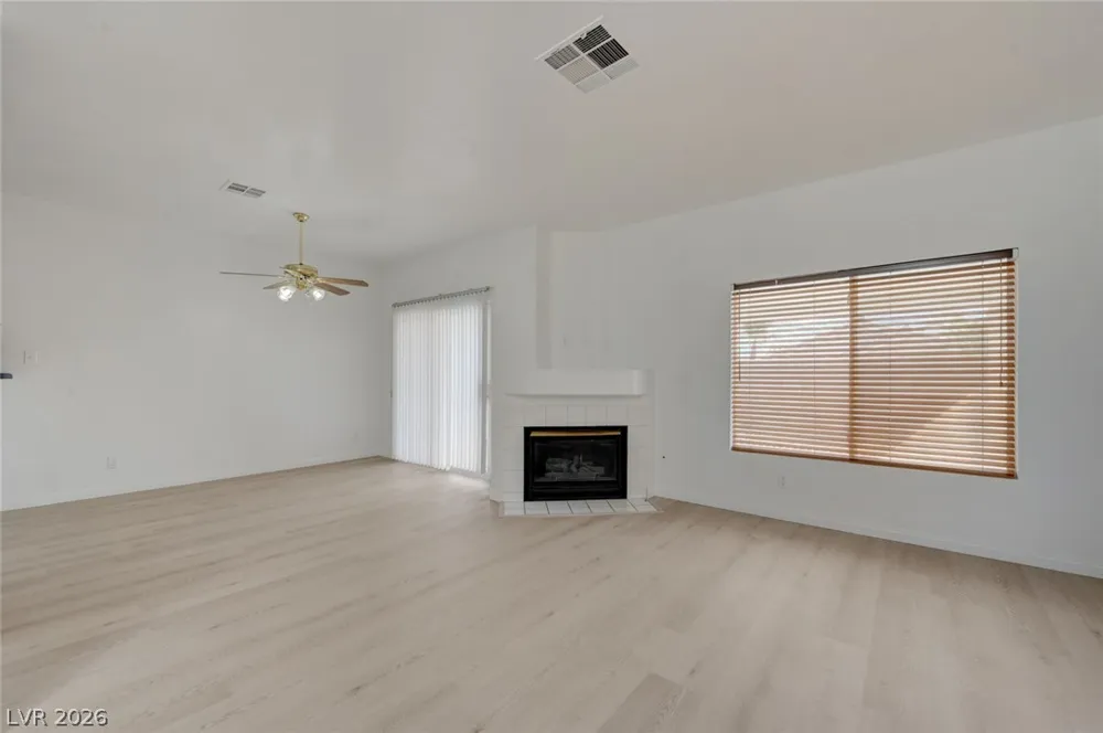 8403 Opulent Avenue Las Vegas, NV 89147