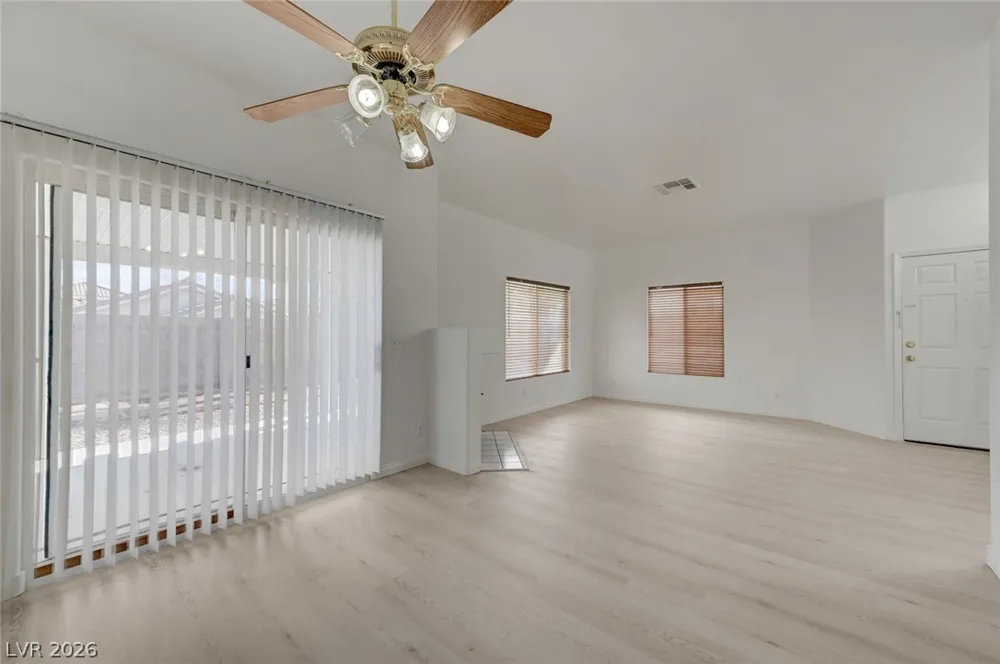 8403 Opulent Avenue Las Vegas, NV 89147
