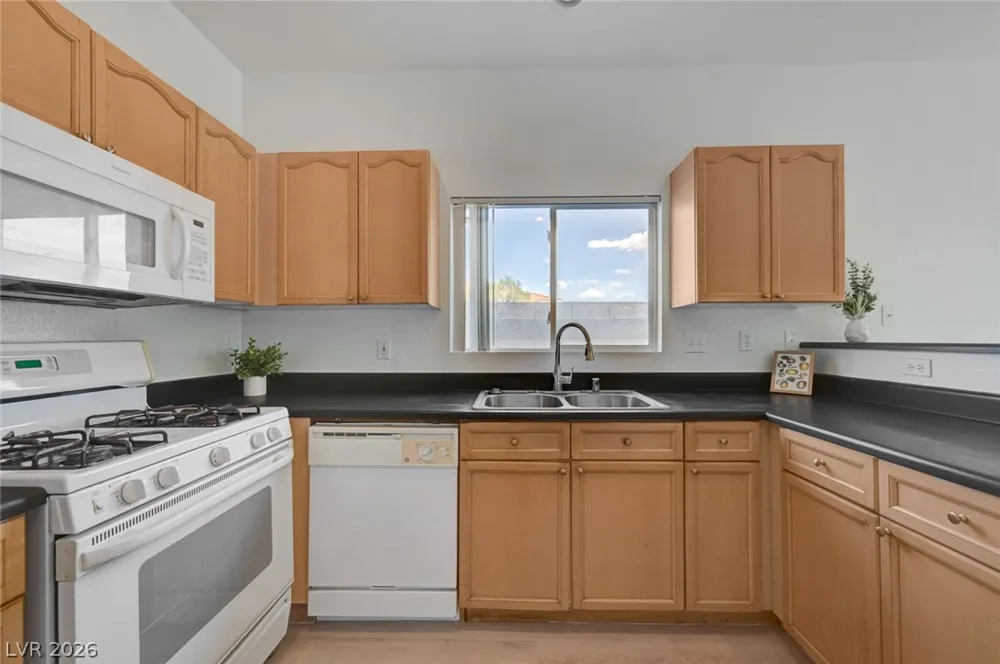 8403 Opulent Avenue Las Vegas, NV 89147