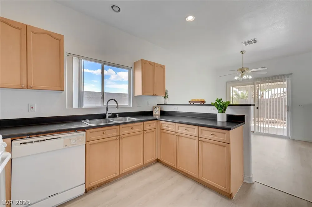 8403 Opulent Avenue Las Vegas, NV 89147