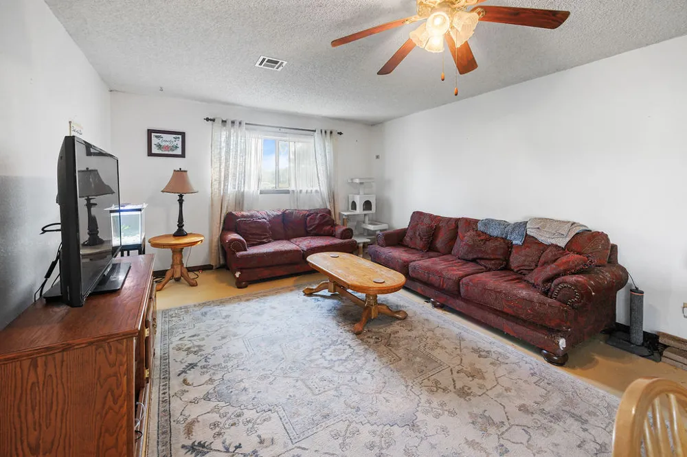 2688 W 627 Chouteau, OK 74337