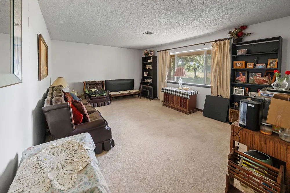 2688 W 627 Chouteau, OK 74337