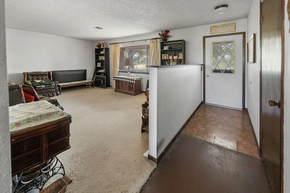 2688 W 627 Chouteau, OK 74337