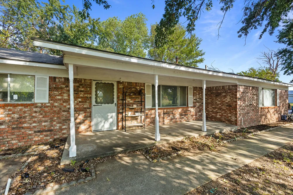 2688 W 627 Chouteau, OK 74337