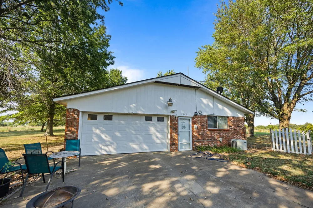 2688 W 627 Chouteau, OK 74337