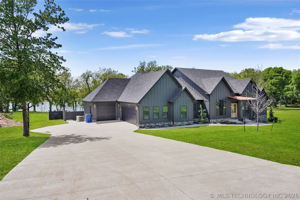 3800 E 482 LANE Pryor, OK 74361