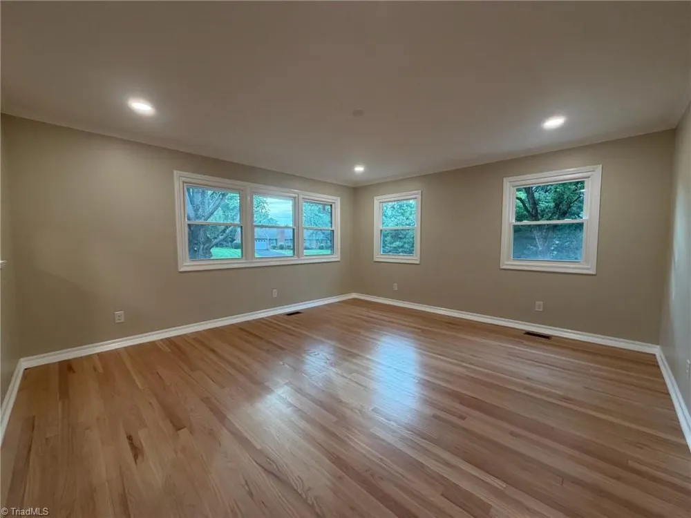 2701 Tudor Road Winston-Salem, NC 27106