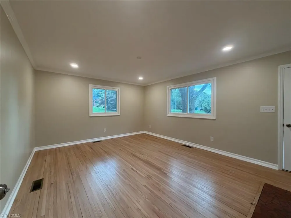 2701 Tudor Road Winston-Salem, NC 27106