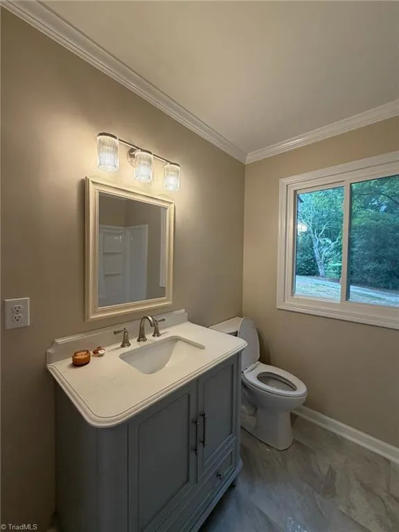 2701 Tudor Road Winston-Salem, NC 27106