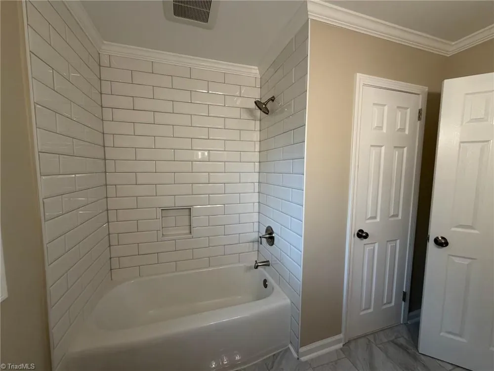2701 Tudor Road Winston-Salem, NC 27106