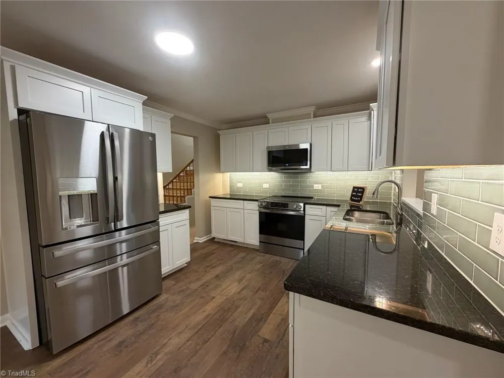 2701 Tudor Road Winston-Salem, NC 27106