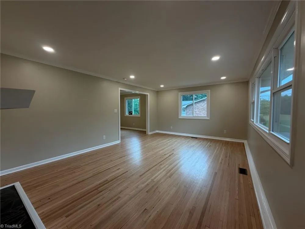 2701 Tudor Road Winston-Salem, NC 27106