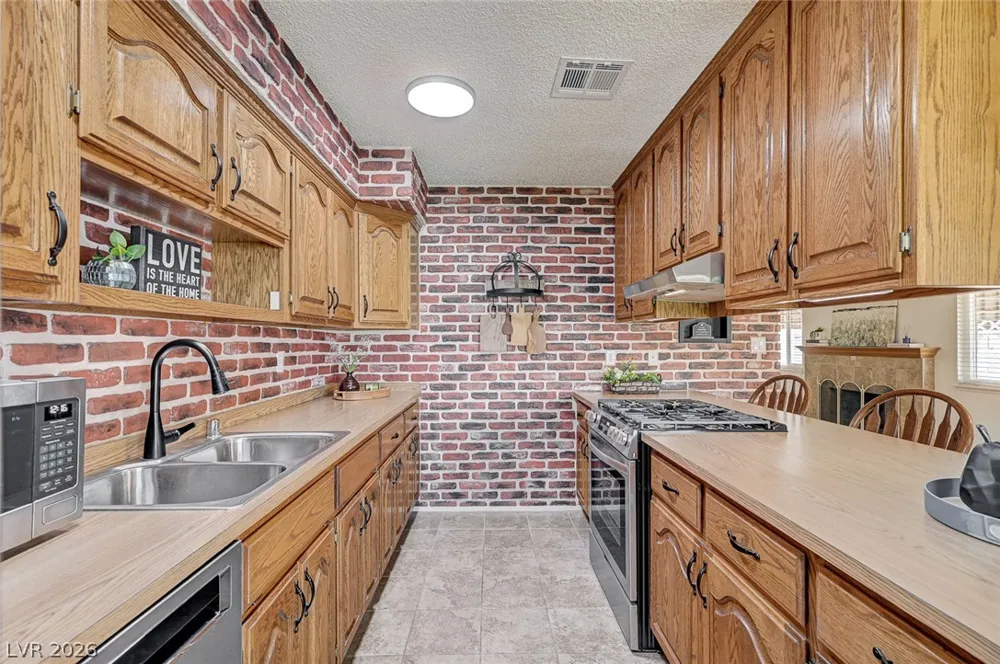 4670 Marnell Drive Las Vegas, NV 89121
