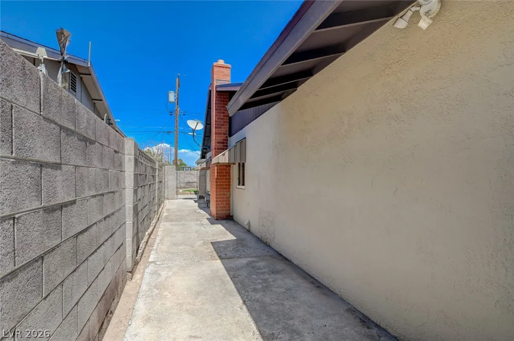 4670 Marnell Drive Las Vegas, NV 89121
