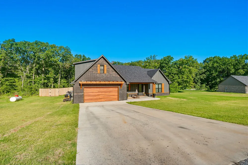 1165 Green Turtle Circle Ada, OK 74820