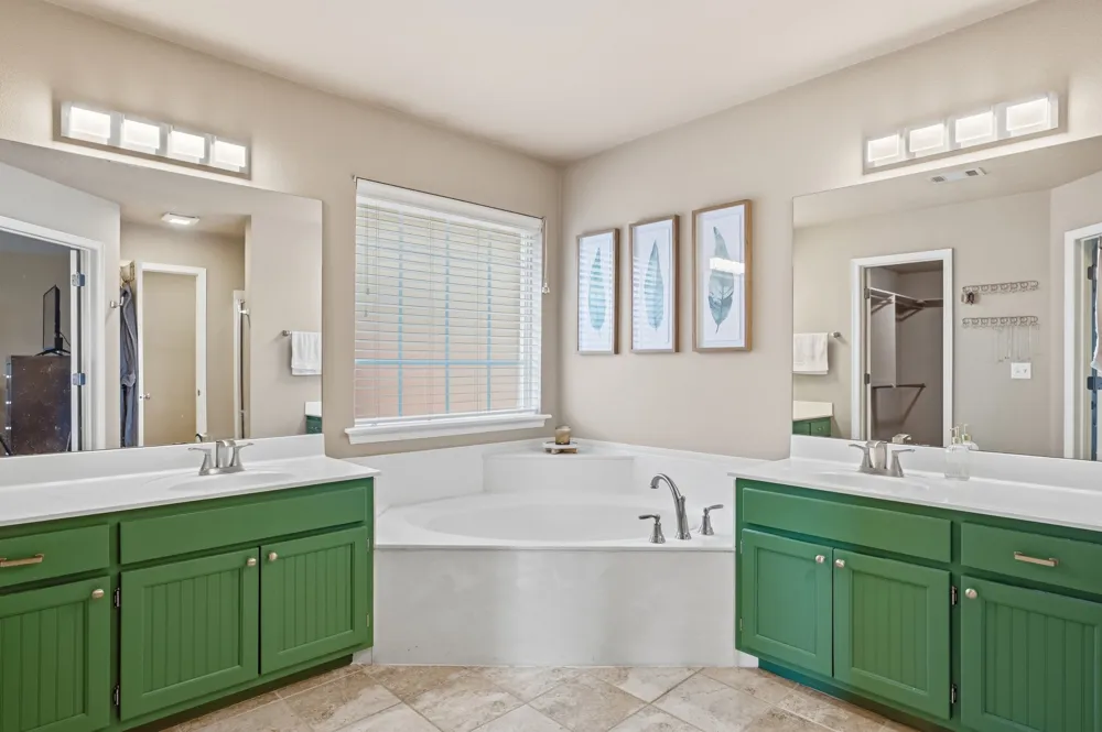 11608 E 102nd Street Owasso, OK 74055