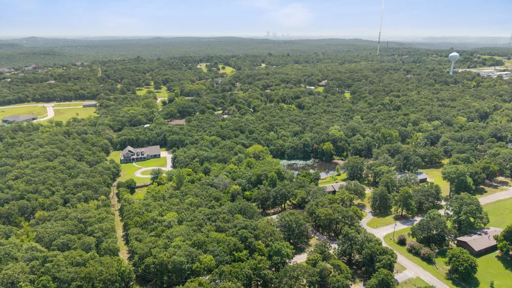 3199 Mistletoe Road Sand Springs, OK 74063