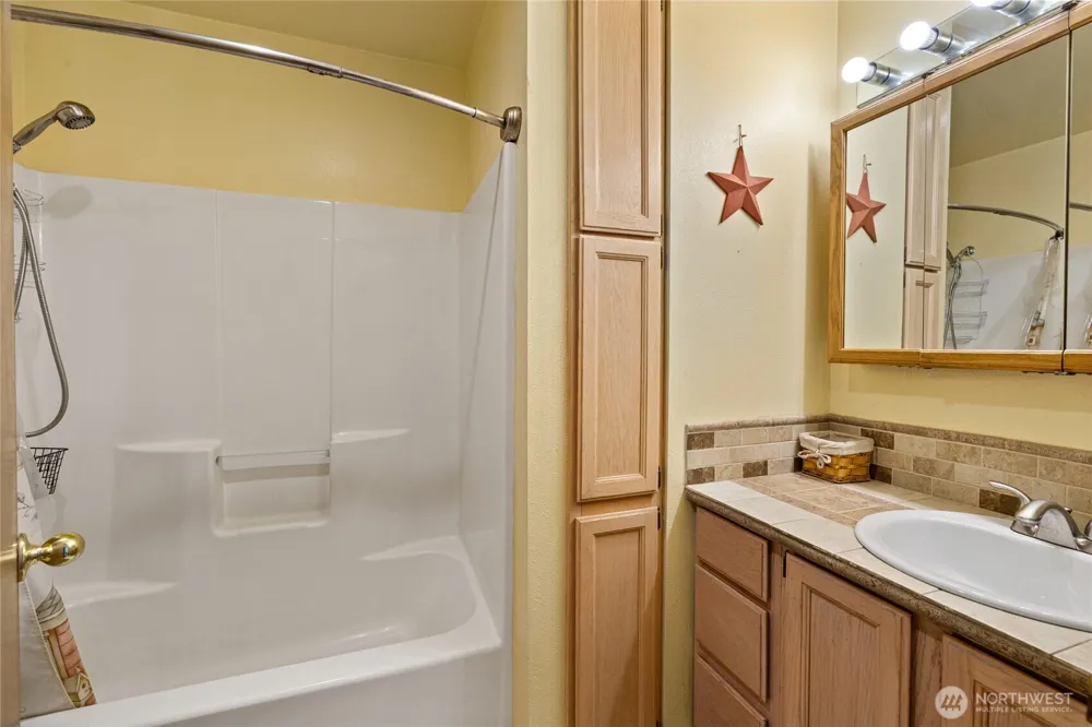 323 Madison Avenue South Cle Elum, WA 98943