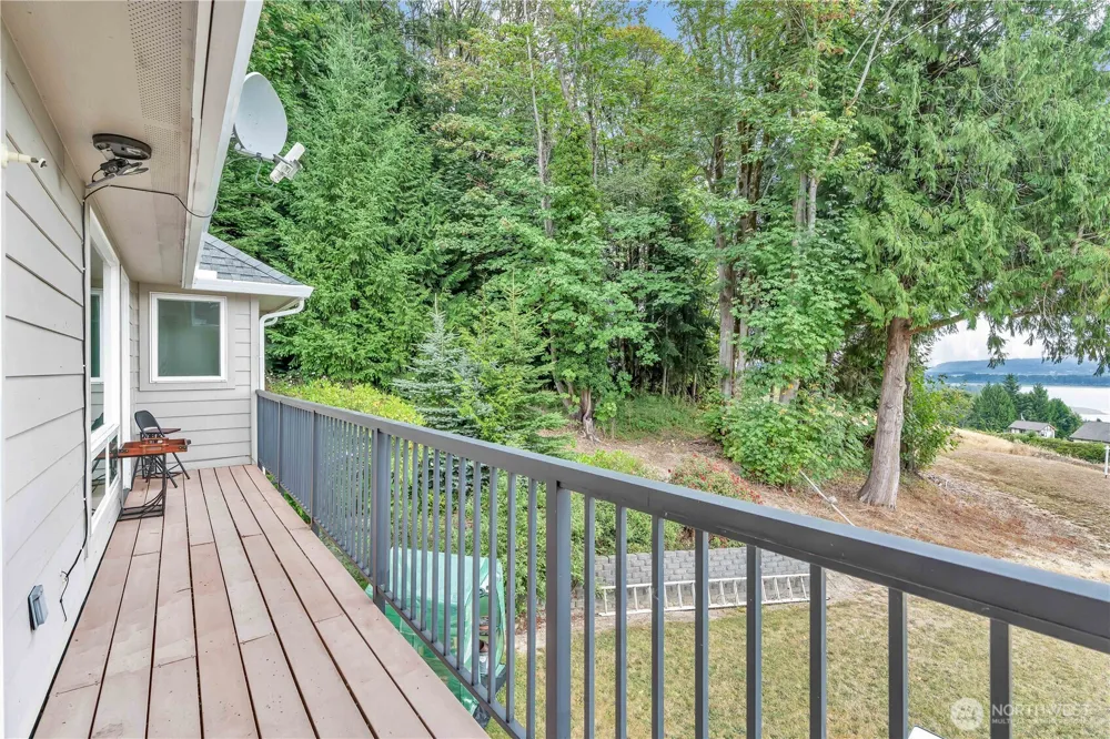 1663 E STATE ROUTE 4 Cathlamet, WA 98612