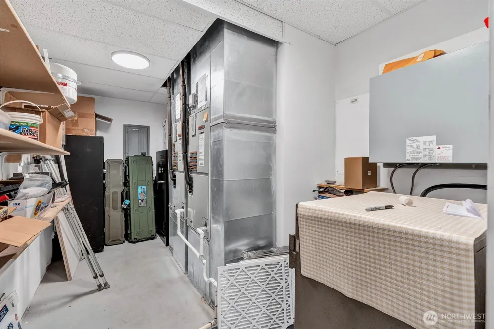 1663 E STATE ROUTE 4 Cathlamet, WA 98612