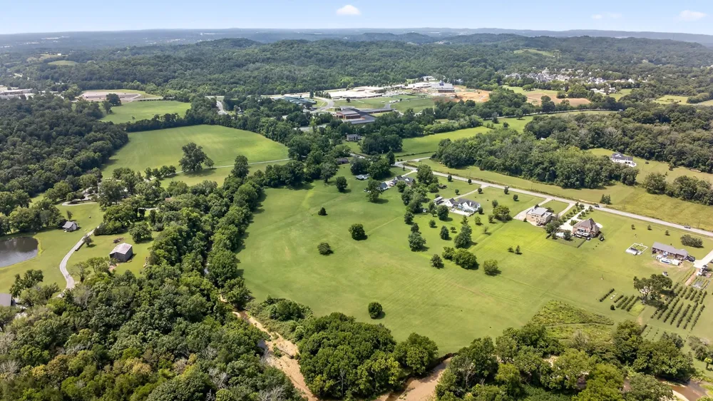 2236 New Hope Rd Hendersonville, TN 37075