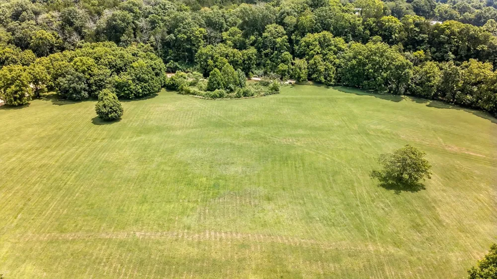 2236 New Hope Rd Hendersonville, TN 37075