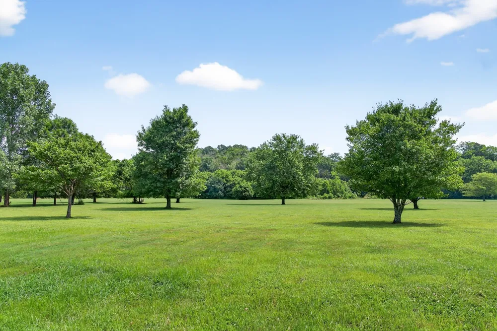 2236 New Hope Rd Hendersonville, TN 37075