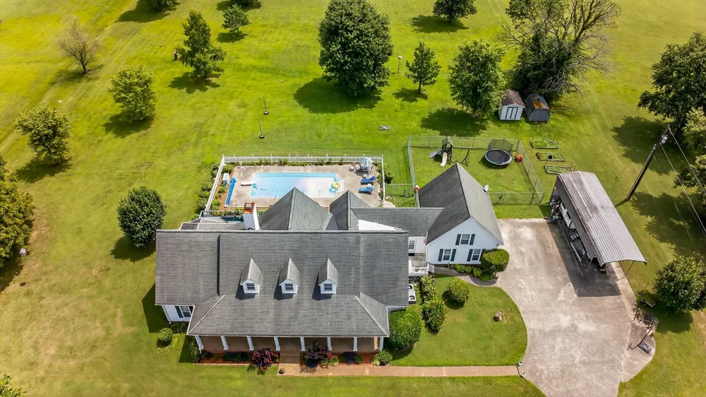 2236 New Hope Rd Hendersonville, TN 37075