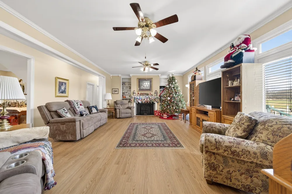 2236 New Hope Rd Hendersonville, TN 37075