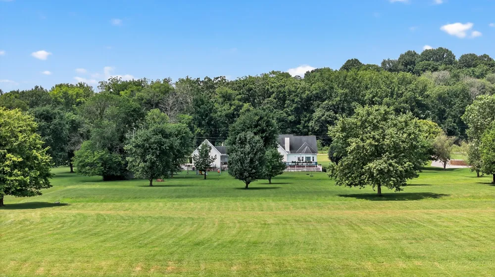 2236 New Hope Rd Hendersonville, TN 37075