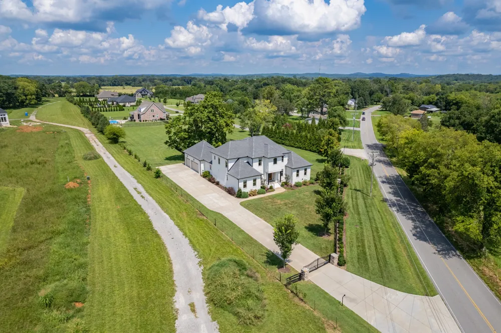2070 Swamp Leanna Rd Murfreesboro, TN 37129