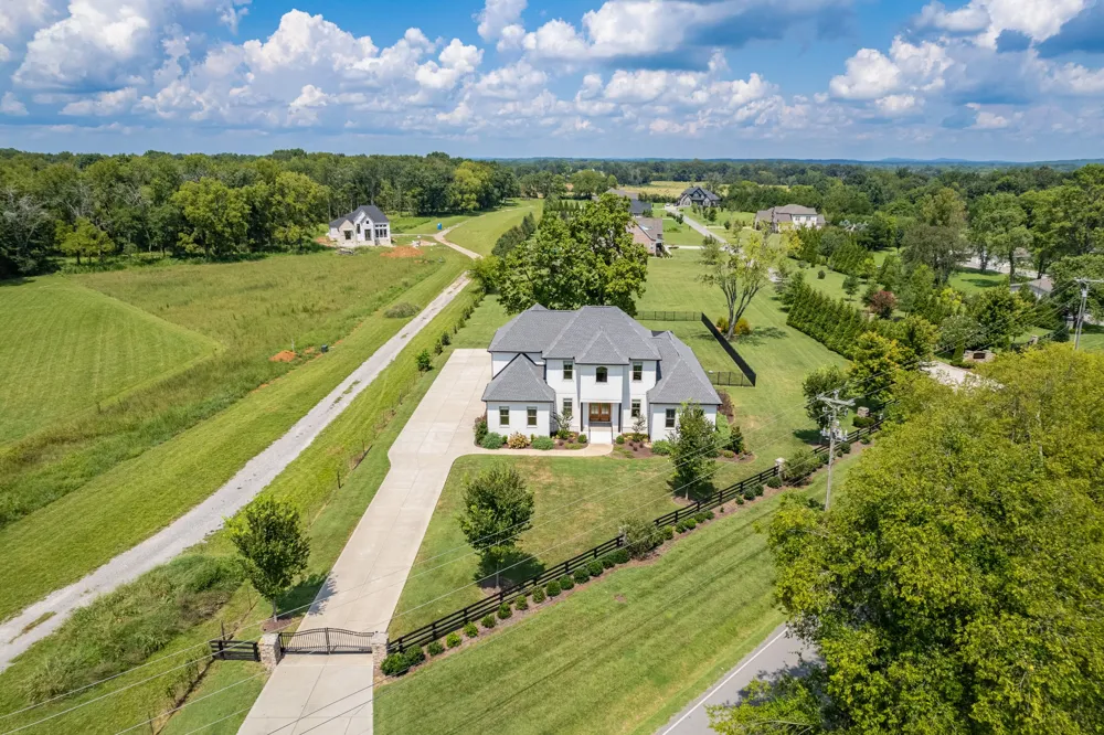 2070 Swamp Leanna Rd Murfreesboro, TN 37129