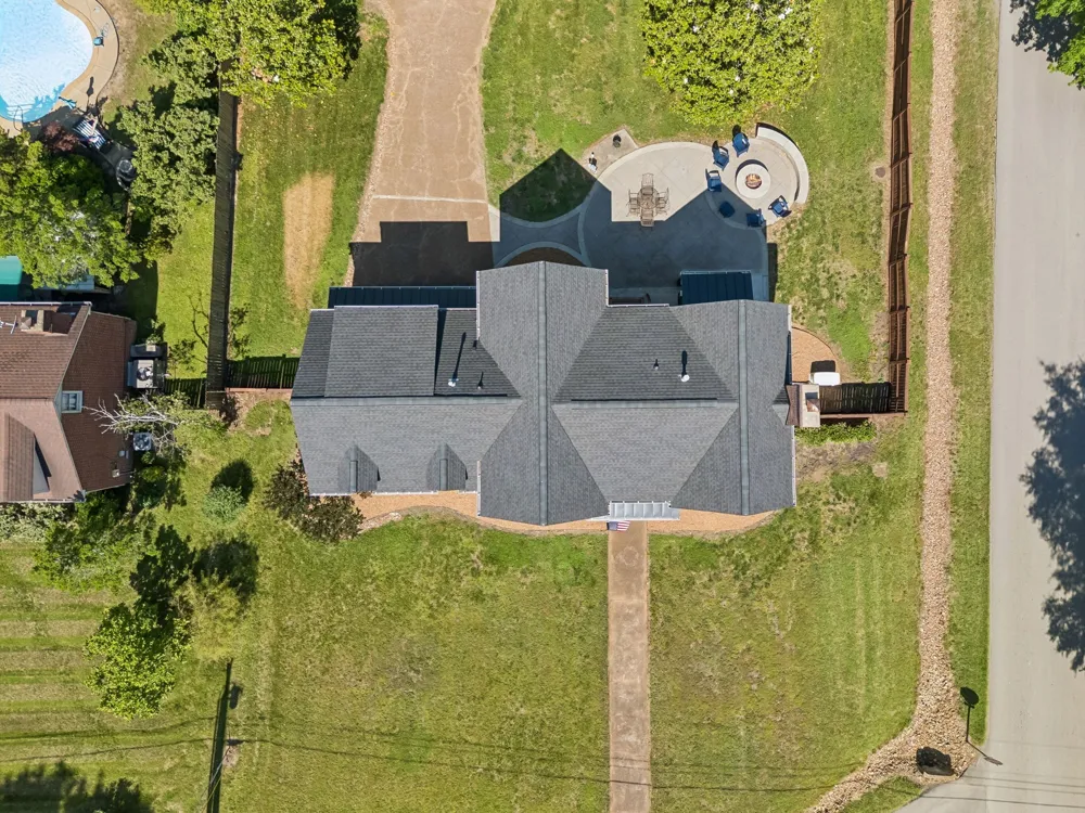 100 Deerfield Dr Columbia, TN 38401