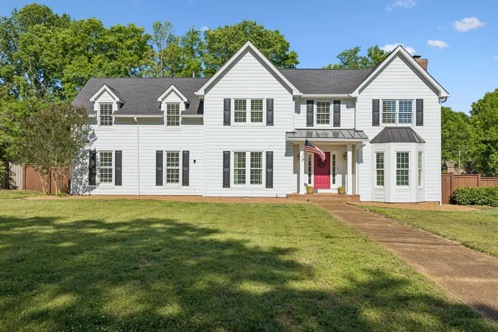 100 Deerfield Dr Columbia, TN 38401