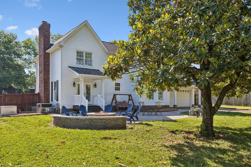 100 Deerfield Dr Columbia, TN 38401
