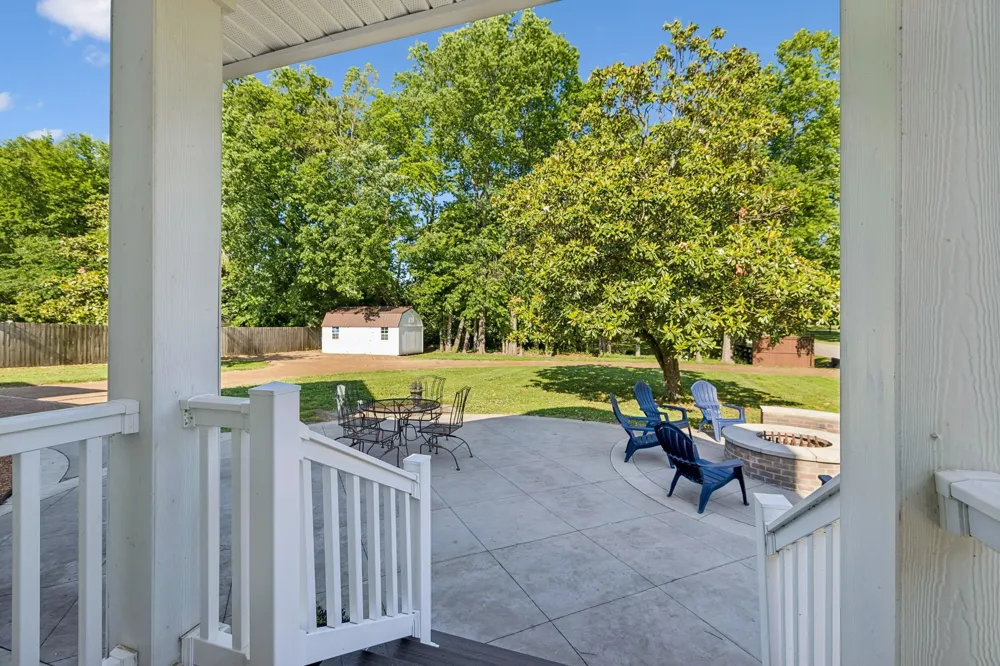 100 Deerfield Dr Columbia, TN 38401