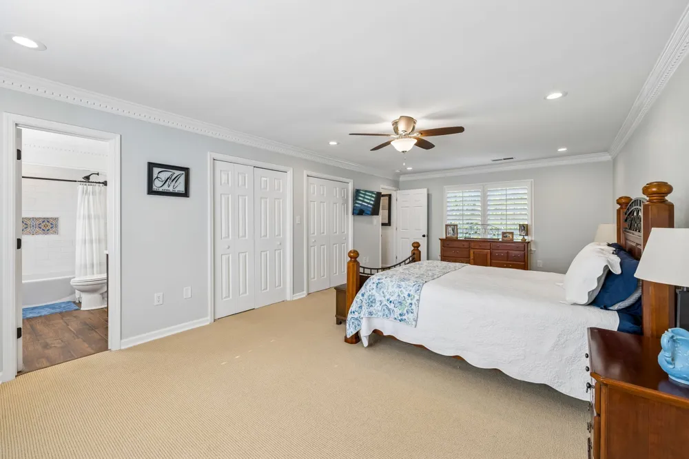 100 Deerfield Dr Columbia, TN 38401