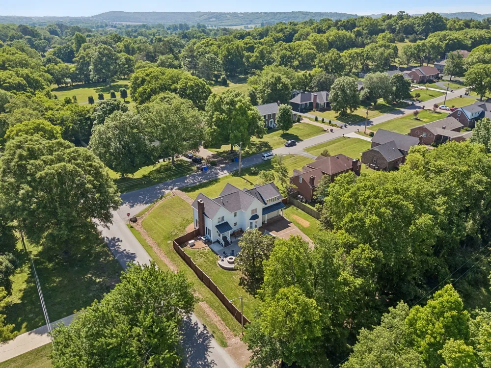 100 Deerfield Dr Columbia, TN 38401