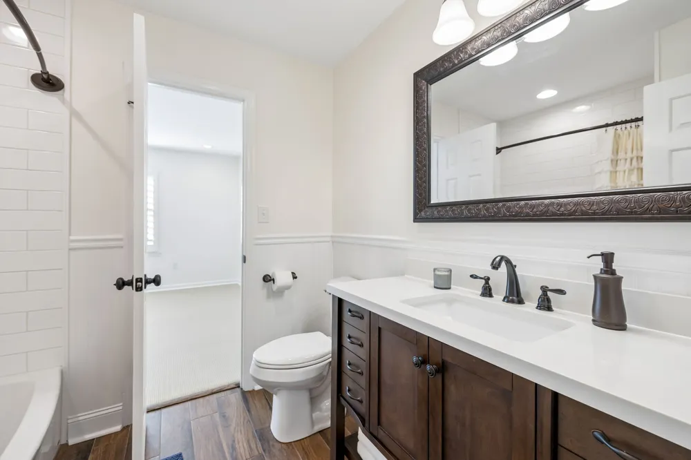100 Deerfield Dr Columbia, TN 38401