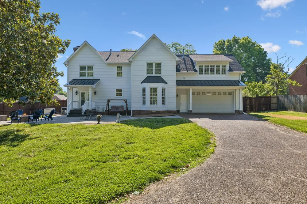 100 Deerfield Dr Columbia, TN 38401